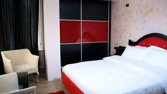Hotel Ejna تيرانا 4*,